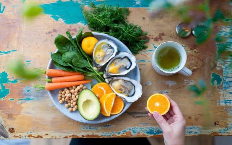 Sehkraft: 10 von Augenärzten empfohlene Lebensmittel zum Schutz der Netzhaut (2026)