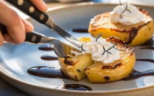 Aperitif im März: 3 einfache herzhafte Blätterteig-Häppchen (Ziegenkäse-Honig und mehr)